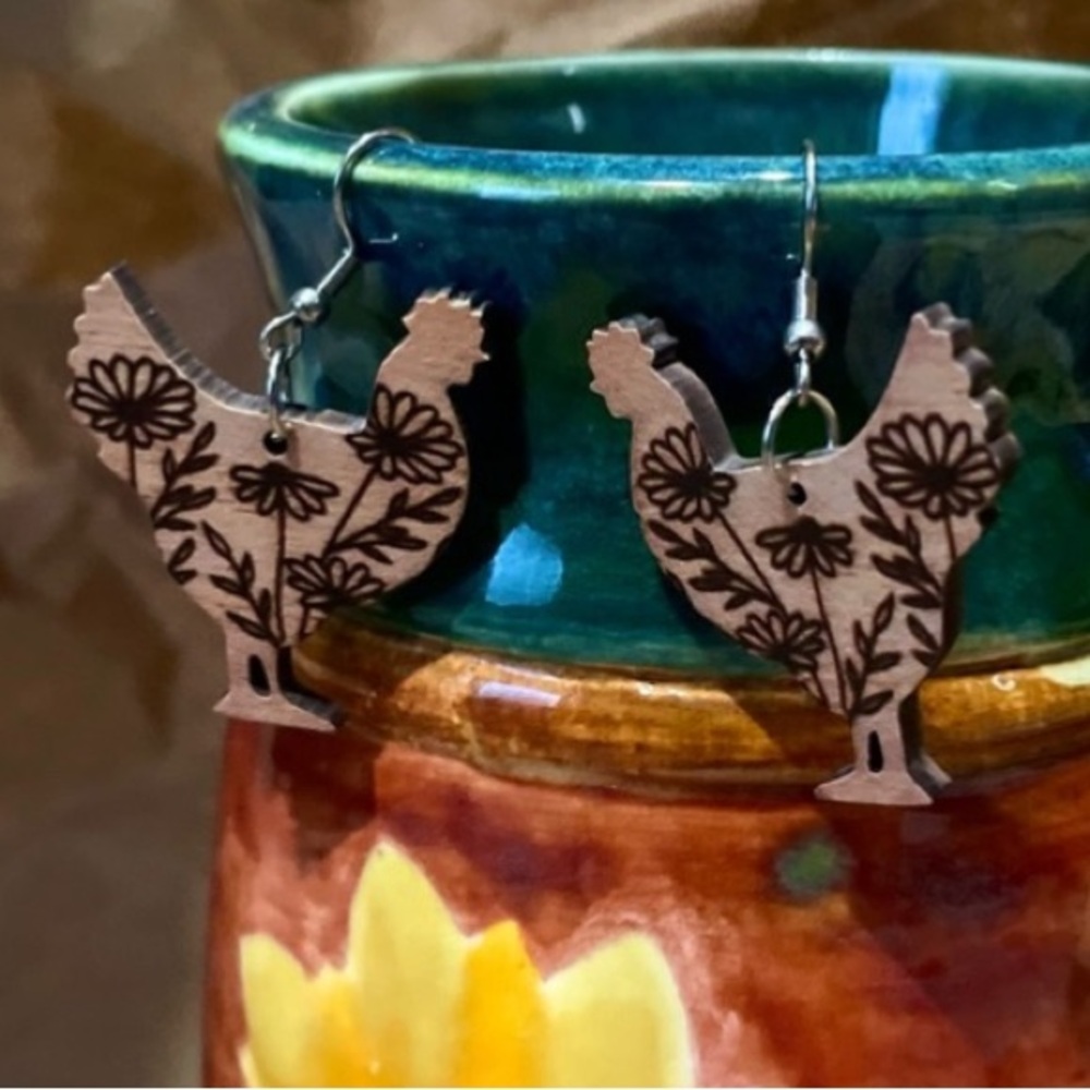 NWOT Wood Boho Earrings Floral Chickens
